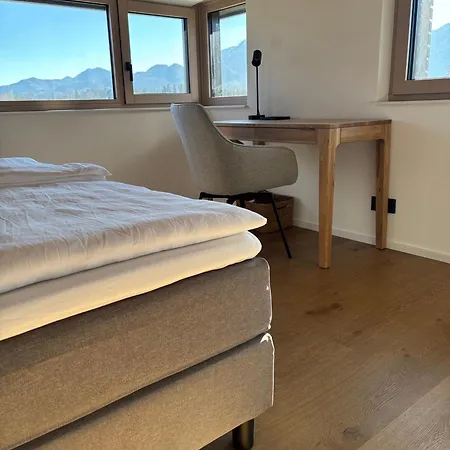 Berglinien Am Chiemsee I Exklusive Mit 3 Schlafzimmern, 2 Baedern Und Alpenblick
