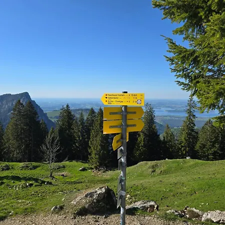 Berglinien Am Chiemsee I Exklusive Mit 3 Schlafzimmern, 2 Baedern Und Alpenblick Apartman