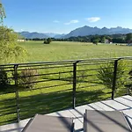Berglinien Am Chiemsee I Exklusive Mit 3 Schlafzimmern, 2 Baedern Und Alpenblick *
