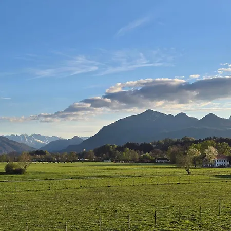 Berglinien Am Chiemsee I Exklusive Mit Bis Zu 3 Schlafzimmern 2 Baedern Und Alpenblick Ubersee