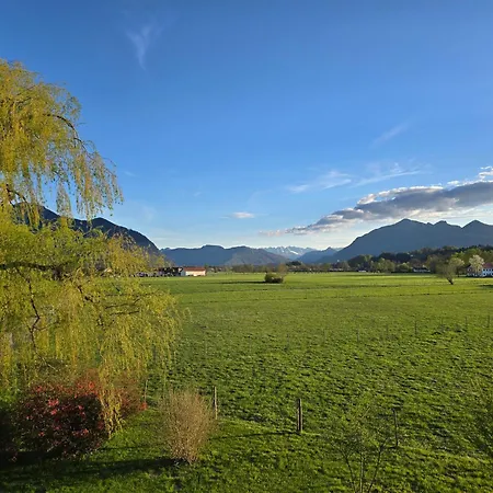 Berglinien Am Chiemsee I Exklusive Mit 3 Schlafzimmern, 2 Baedern Und Alpenblick *