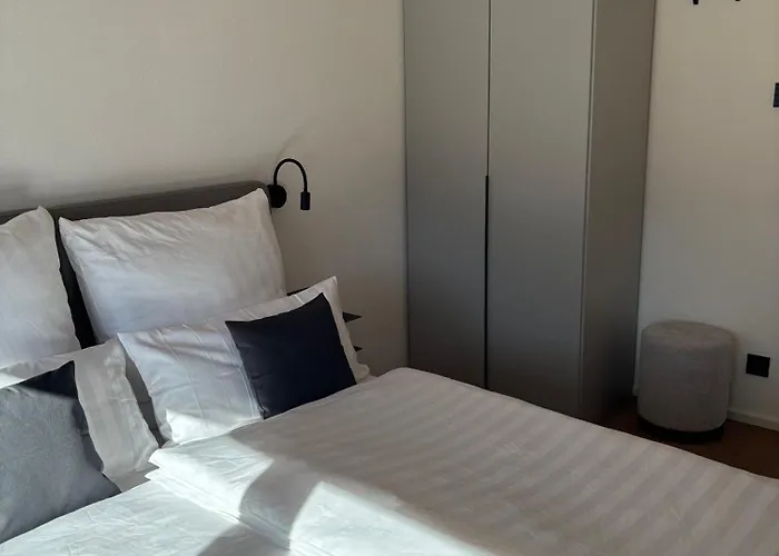 Berglinien Am Chiemsee I Exklusive Mit Bis Zu 3 Schlafzimmern 2 Baedern Und Alpenblick Apartamento Übersee