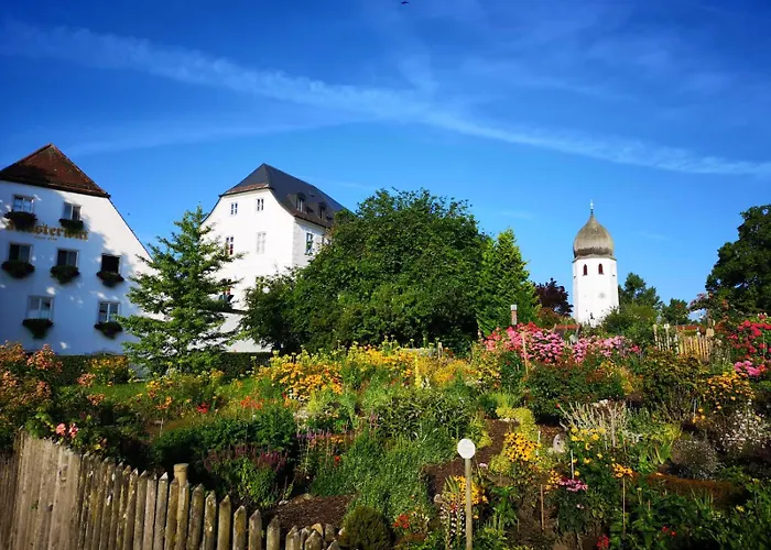 Appartement Berglinien Am Chiemsee I Exklusive Mit Bis Zu 3 Schlafzimmern 2 Baedern Und Alpenblick *