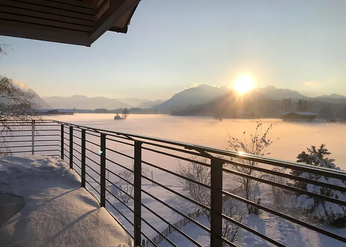 Berglinien Am Chiemsee I Exklusive Mit Bis Zu 3 Schlafzimmern 2 Baedern Und Alpenblick Apartamento Übersee