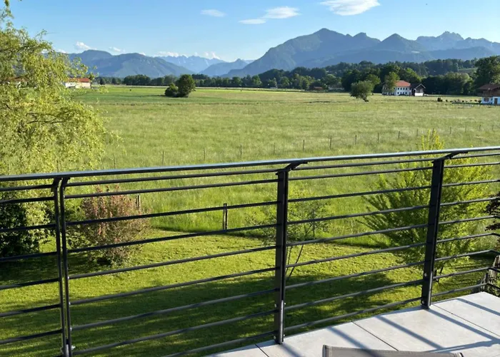 Berglinien Am Chiemsee I Exklusive Mit Bis Zu 3 Schlafzimmern 2 Baedern Und Alpenblick *