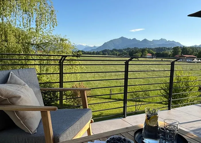 Berglinien Am Chiemsee I Exklusive Mit Bis Zu 3 Schlafzimmern 2 Baedern Und Alpenblick Apartamento *